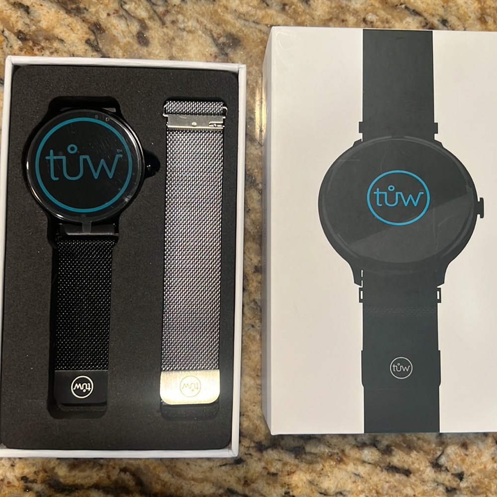 TUW by Dzyne smartwatch. iOS and android compatible.